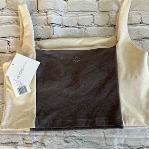 Beyond Yoga Vitality Colorblock Cropped Tank in Cream and Gray Sz XL NWT